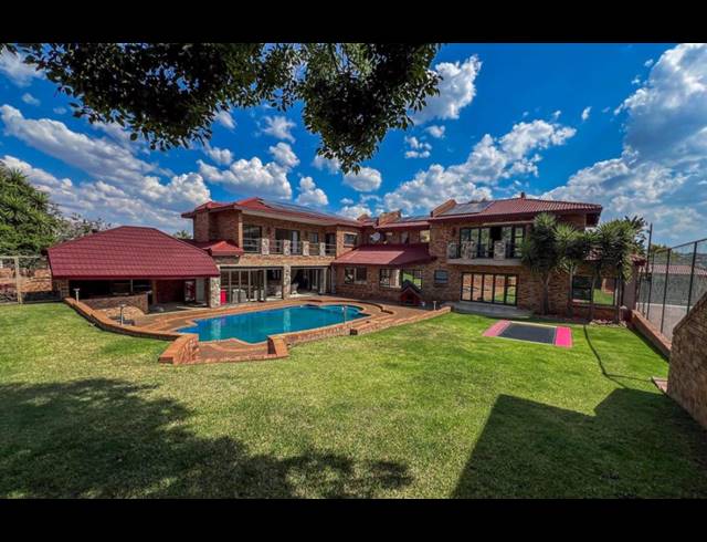 6 BEDROOM HOUSE FOR SALE IN MEYERSDAL